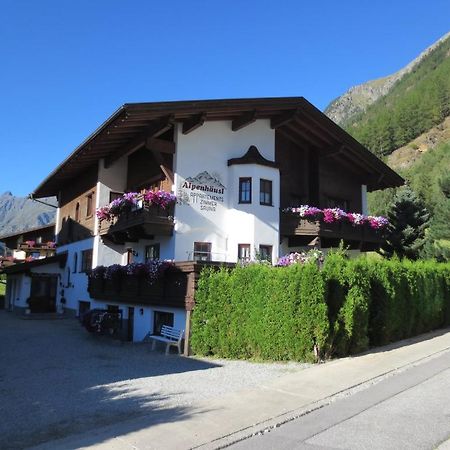 Alpenhaeusl Hotel Сьолден Екстериор снимка