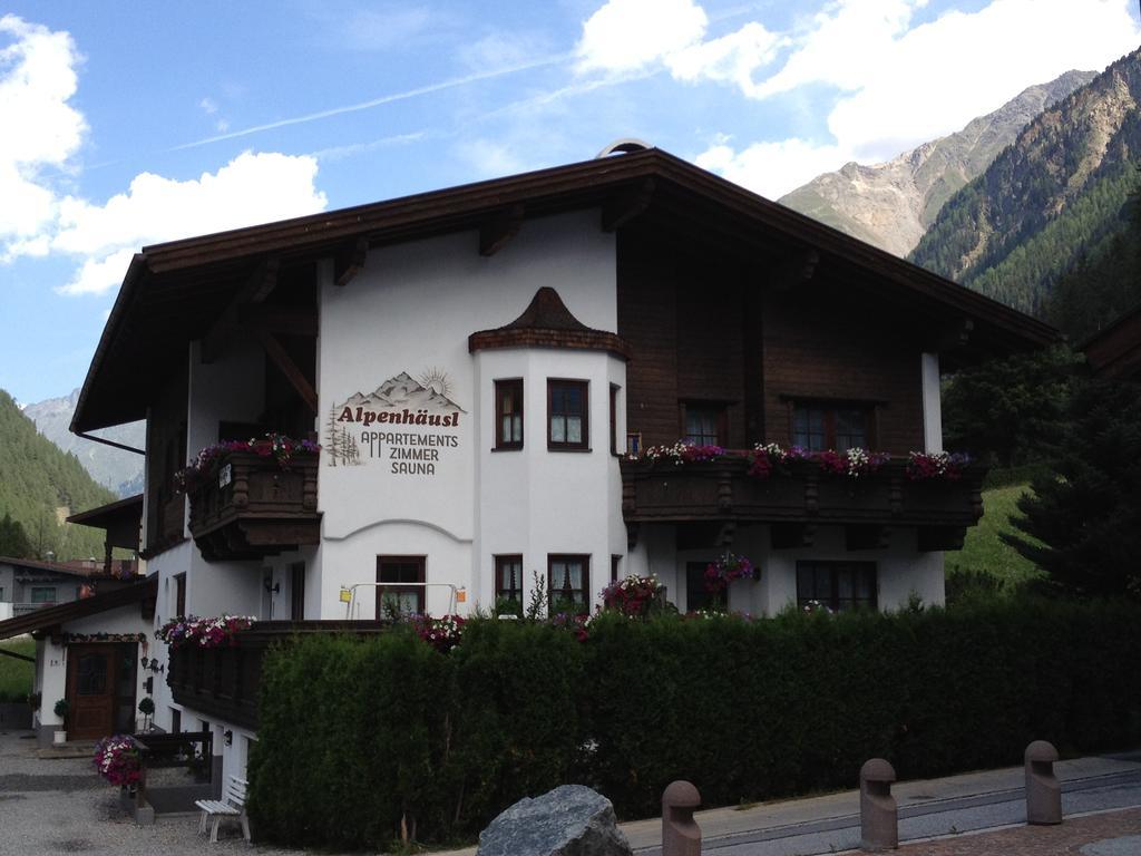 Alpenhaeusl Hotel Сьолден Екстериор снимка