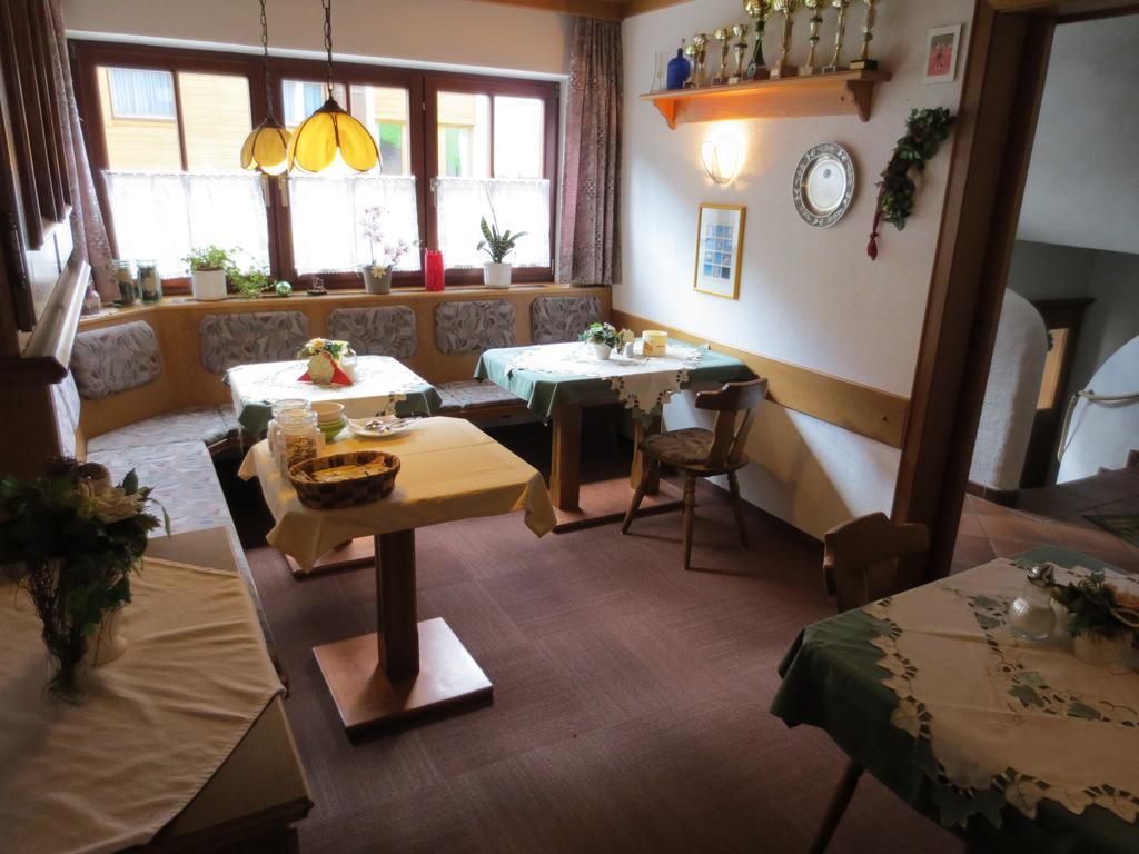 Alpenhaeusl Hotel Сьолден Екстериор снимка